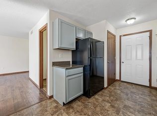 1027 Acacia Dr NE, Cedar Rapids, IA 52402