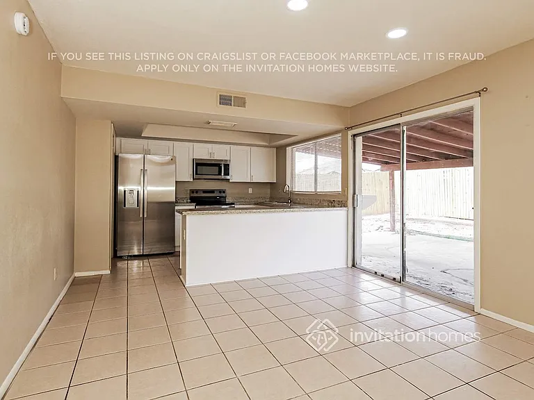 7556 W Turney Ave — Photo 5