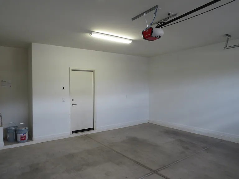 40537 W Helen Ct — Photo 29