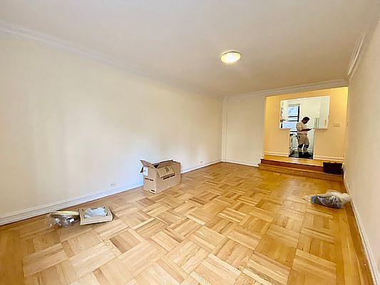 2nd image of 235 E 46th St APT 4