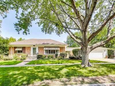 700 E Busse Ave, Mount Prospect, IL, 60056