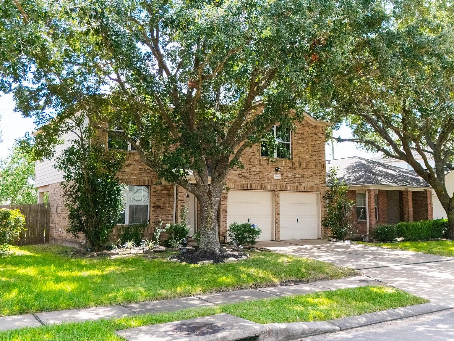3 bed, 2.5 bath, 1810 sqft, $1,875 — Photo 3