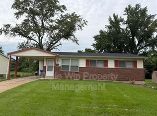 1225 Carla Dr, Florissant, MO 63031