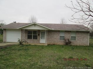 617 W Park Ave, Checotah, OK 74426