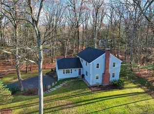24 Musket Trl, Simsbury, CT 06070