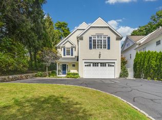 17 Hunt St, Norwalk, CT 06853