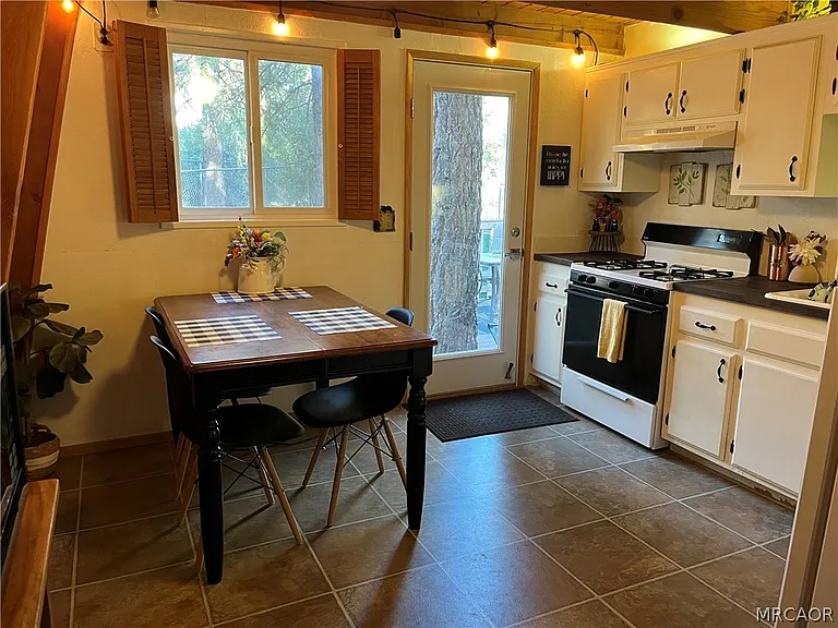 317 Santa Clara Blvd — Photo 5