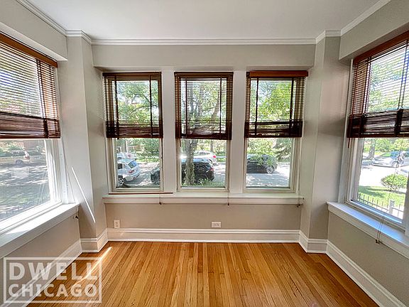 3rd image of 5241 N Christiana Ave #1