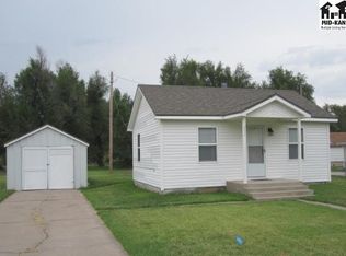 206 N Waldron St, Hutchinson, KS 67501