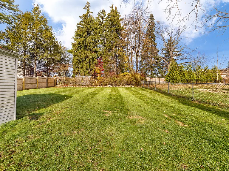 101 Sycamore Ave — Photo 5
