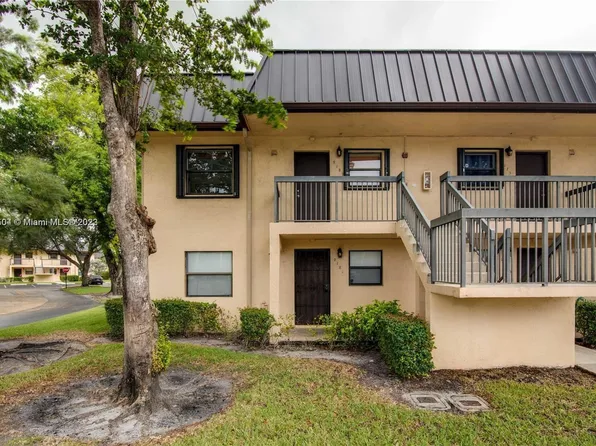 136 NW 91st Ave #202, Hollywood, FL 33024