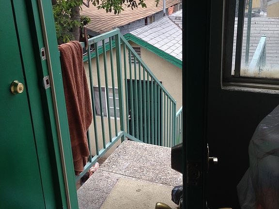 5th image of 1128 E 49th St