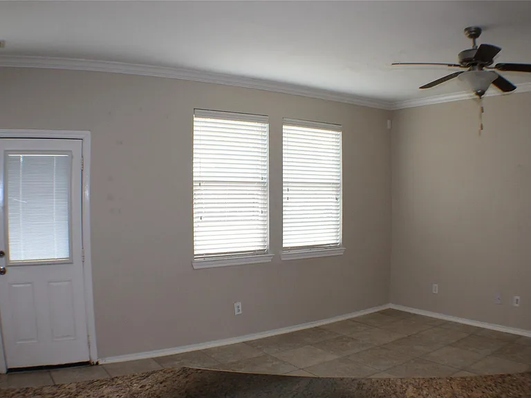6431 Densberry Ln — Photo 17