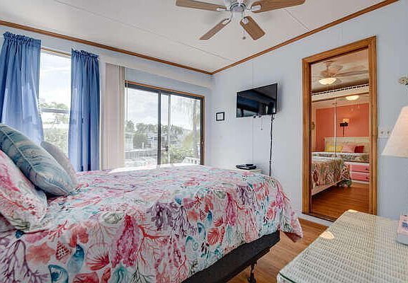 5th image of 701 Spanish Main Dr #116