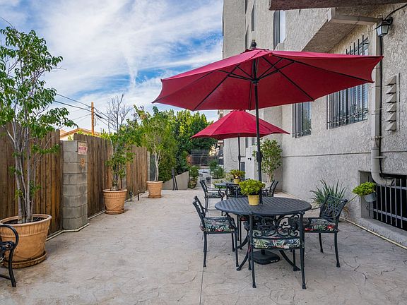 3rd image of 6835 Laurel Canyon Blvd APT 310