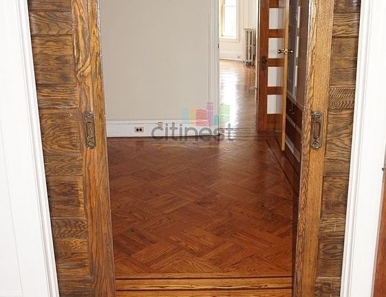 5th image of 1668 10th Ave #2