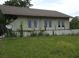 1050 Newman Rd, Edwards, MS 39066