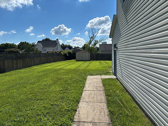 4th image of 3321 Greenspoint Dr