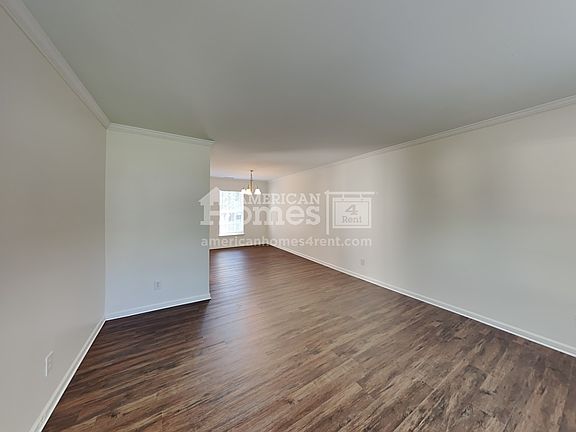 3rd image of 8517 Farnsworth Ln