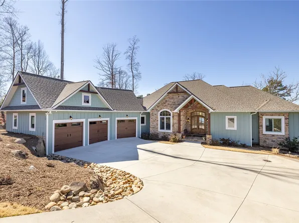 528 Beacon Shores Dr, Seneca, SC 29672