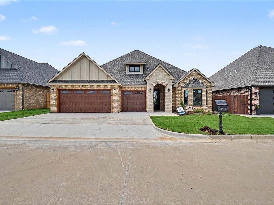 1st image of 3921 NE Water Edge Dr
