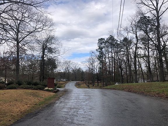 5th image of 70 Lake Country Dr