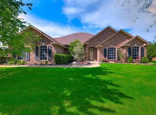 13217 SW 9th St, Yukon, OK 73099