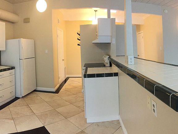 4th image of 397 Roble Ave