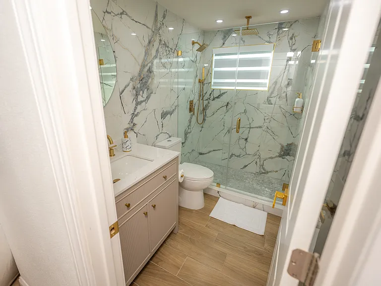 6820 Fountain Ave — Photo 11