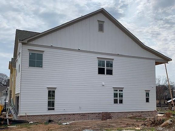 2nd image of 421 Frasier St SE