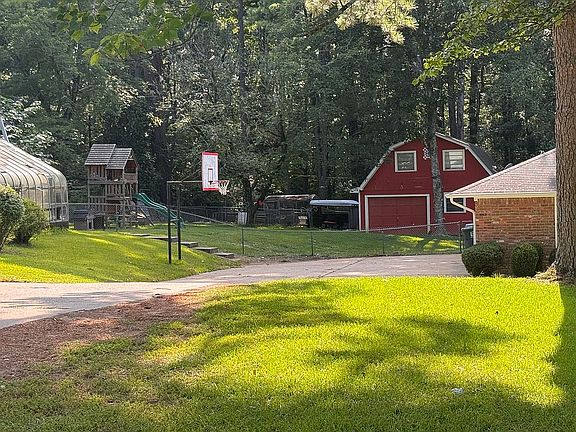 3rd image of 12500 Meyer Ln