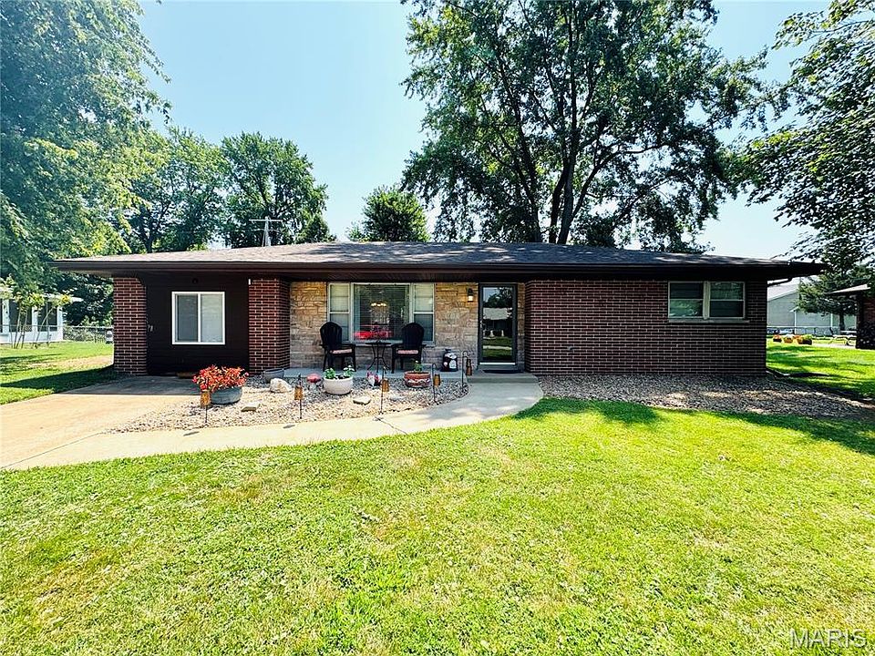 1st image of 10 Flamingo Dr
