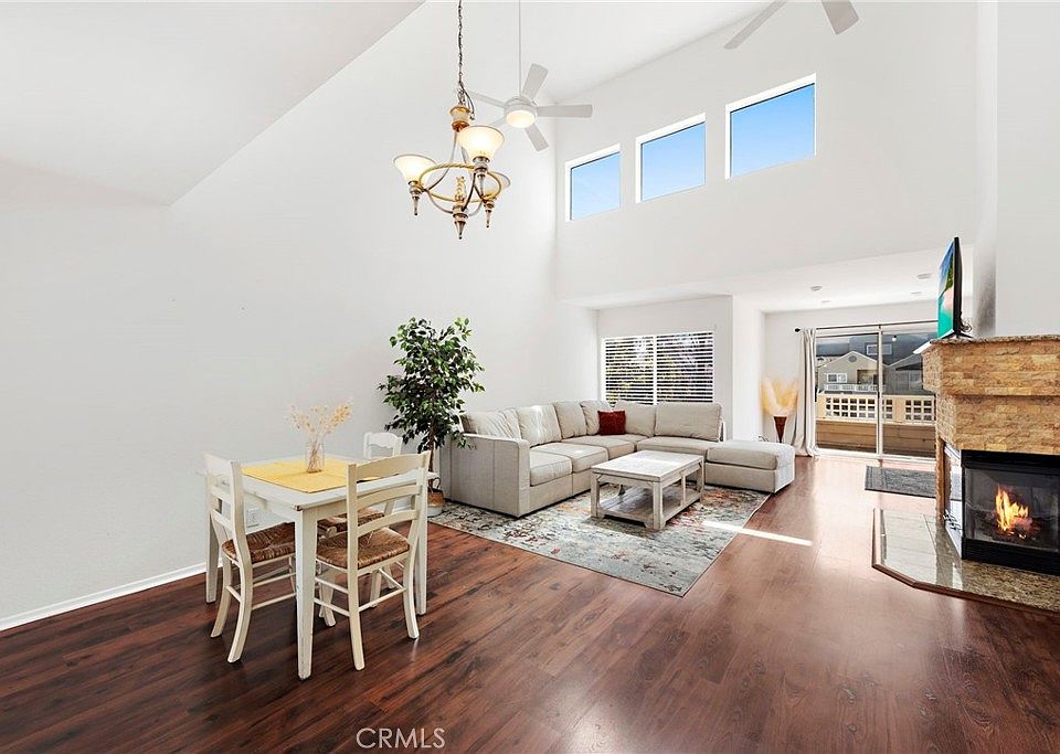 1st image of 6 Stoneglen #79