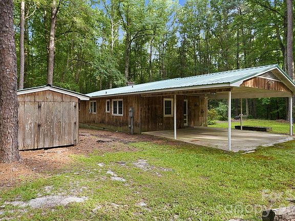 4th image of 1083 Murdocksville Rd