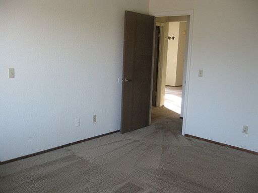 2nd image of 7537 Golf Club Ct