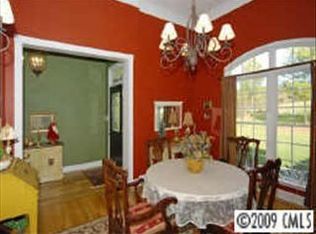 6405 Chatham Dr, Mount Holly, NC 28120