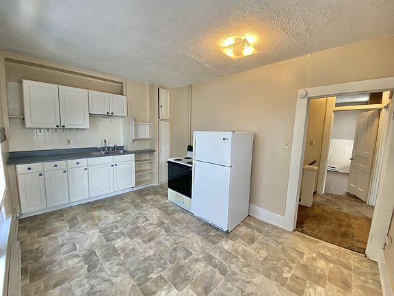 2nd image of 401 1/2 Gray Ave