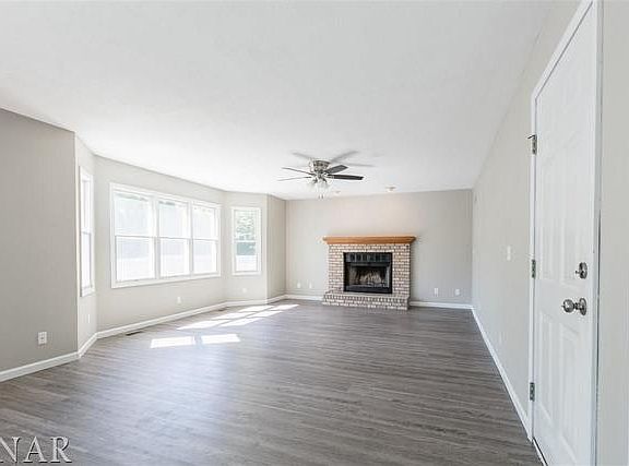 3rd image of 5 Valerie Ann Ct