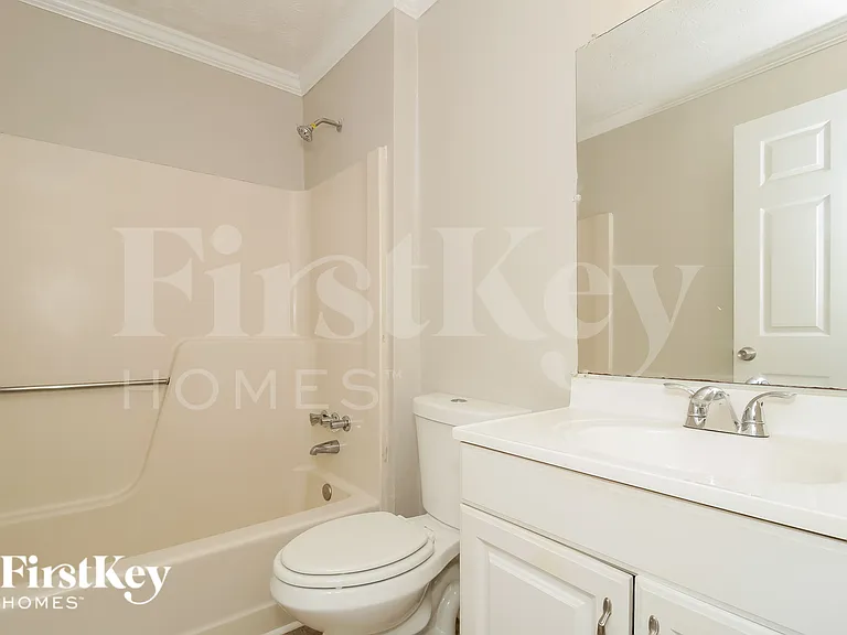 585 Kurtz Rd — Photo 11