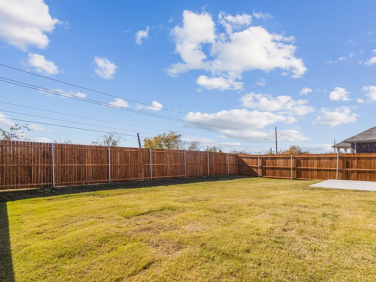 6649 Valley Lake Ln — Photo 23