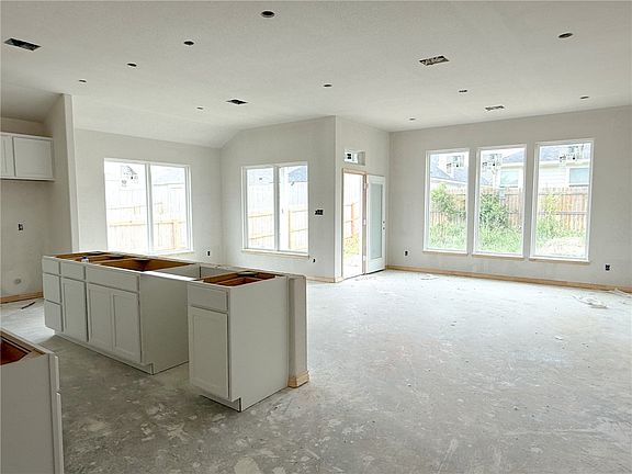 2nd image of 1927 Pinemont View Dr