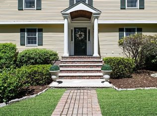 9 Sagamore Rd, Ipswich, MA 01938