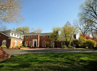 450 S Warson Rd, Saint Louis, MO 63124