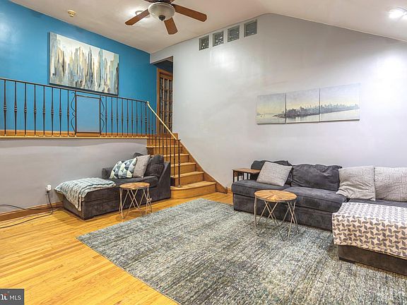 4th image of 366 Windsor Park Ln
