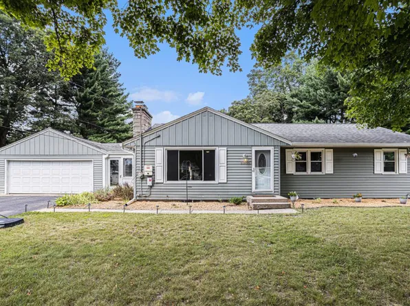2205 Tamrack St, Kalamazoo, MI 49006
