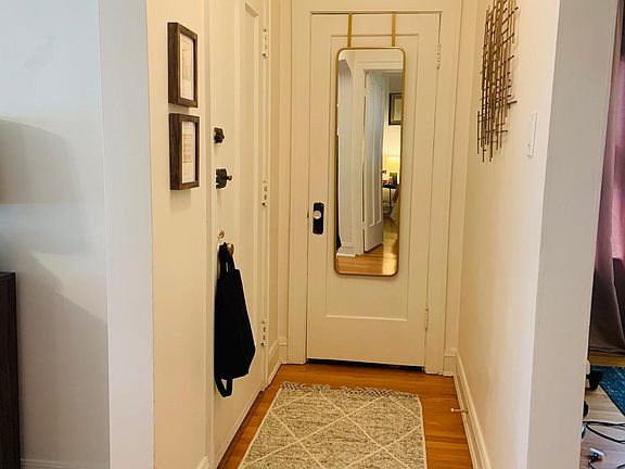3rd image of 6712 N Maplewood Ave #2