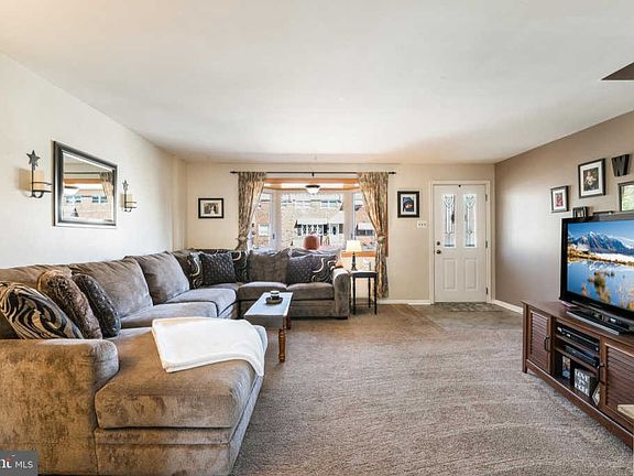 3rd image of 3600 Canby Dr