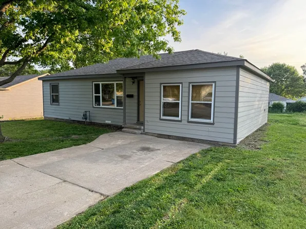 1229 N Johnson St, Augusta, KS 67010