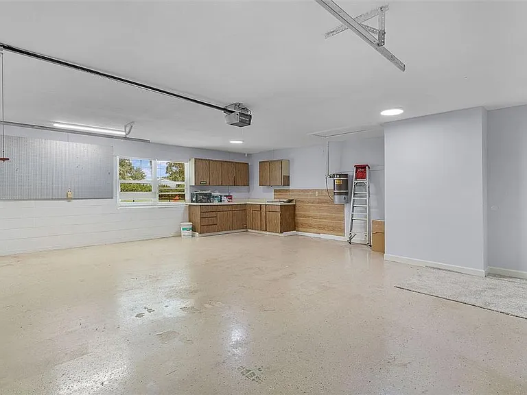 400 NW 80th Ave — Photo 37