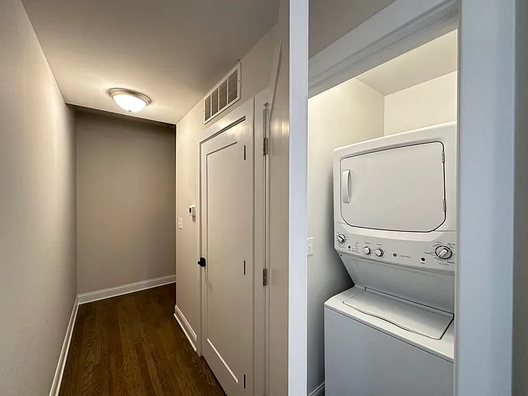 3409 W Fullerton Ave #B3 — Photo 20